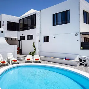 Anjharad By Villa